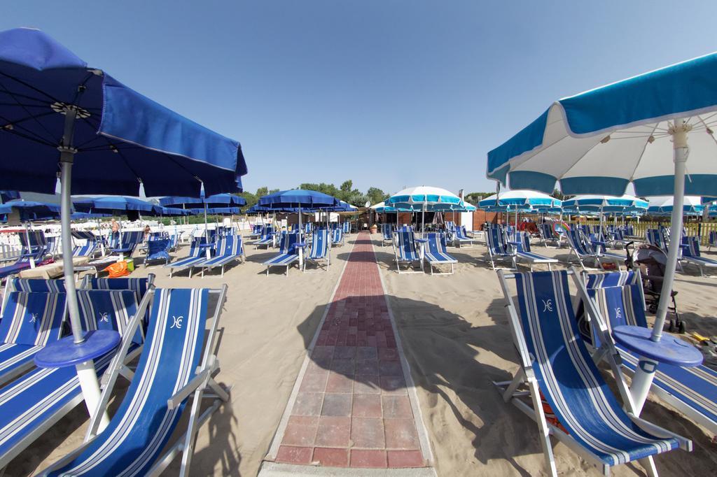 Hotel Capo Circeo Centro Benessere & Padel 圣费利切-奇尔切奥 外观 照片