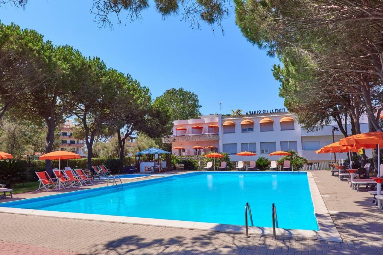 Hotel Capo Circeo Centro Benessere & Padel 圣费利切-奇尔切奥 外观 照片