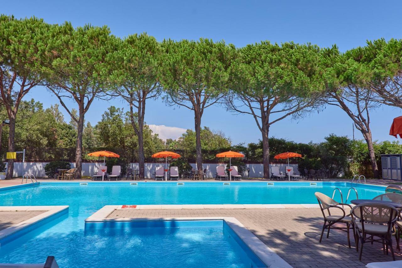 Hotel Capo Circeo Centro Benessere & Padel 圣费利切-奇尔切奥 外观 照片
