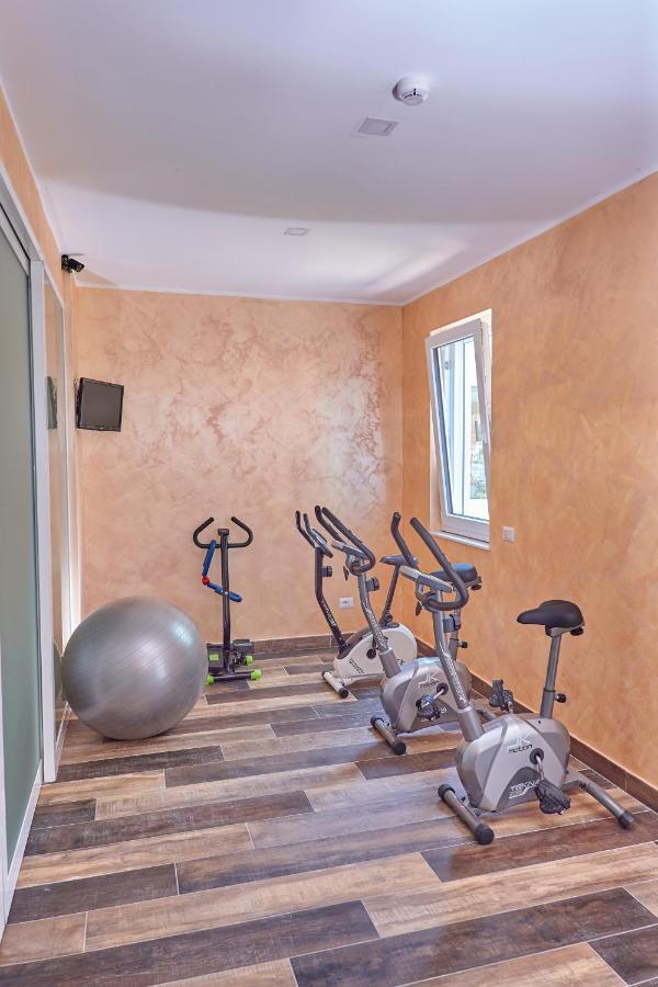 Hotel Capo Circeo Centro Benessere & Padel 圣费利切-奇尔切奥 外观 照片